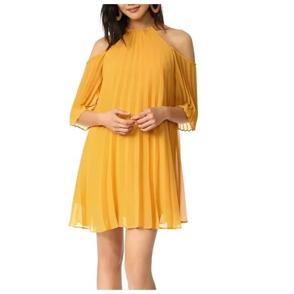 BB DAKOTA‎ NEW $100 Gretal Cold Shoulder Pleated Dress in Royalty Yellow Medium - Picture 1 of 6